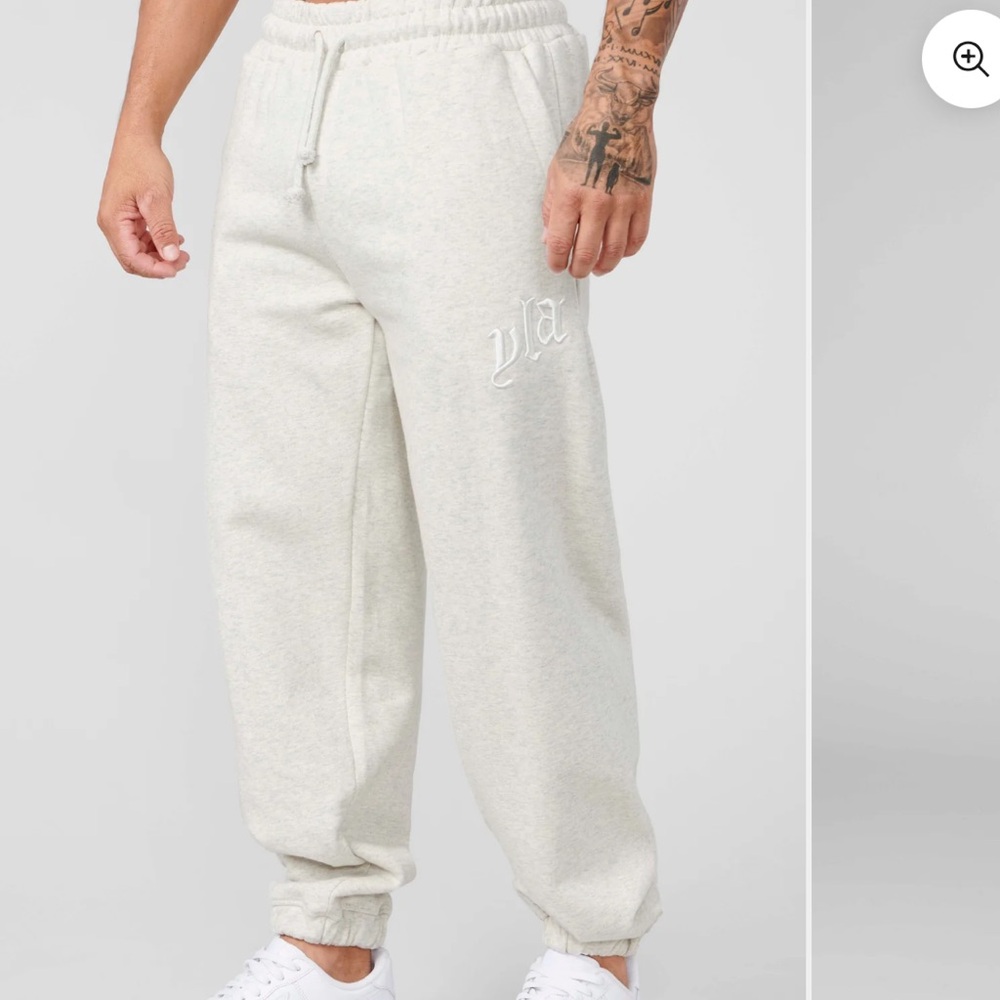 Women's Cream Fleece Jogger Pants - Brand Unspecified